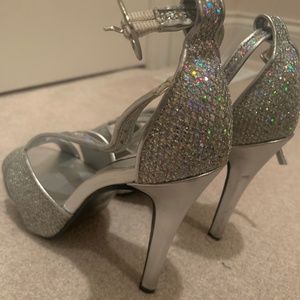 NIB Touch Ups Glitter Tiara Sandal